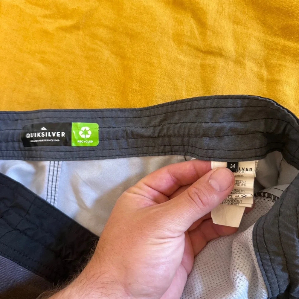 Quiksilver Mens Grey Striped Recycled Board Shorts Size 34 Swim‎ Trunks